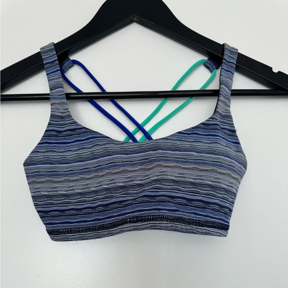 Lululemon Athletica Free To Be Micro Stripe Twist Sports Bra - Picture 4 of 6